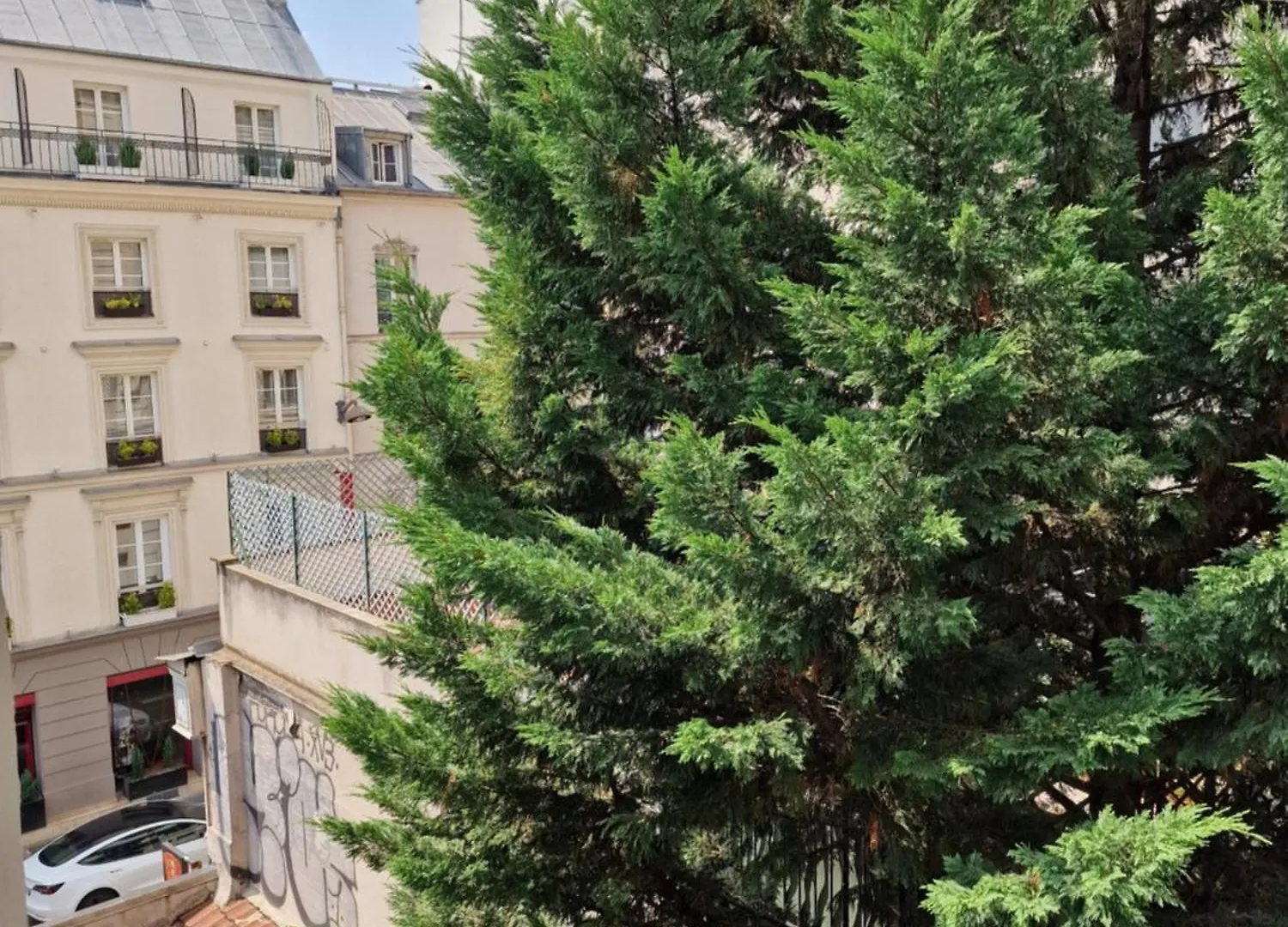 - Montmartre Paříž